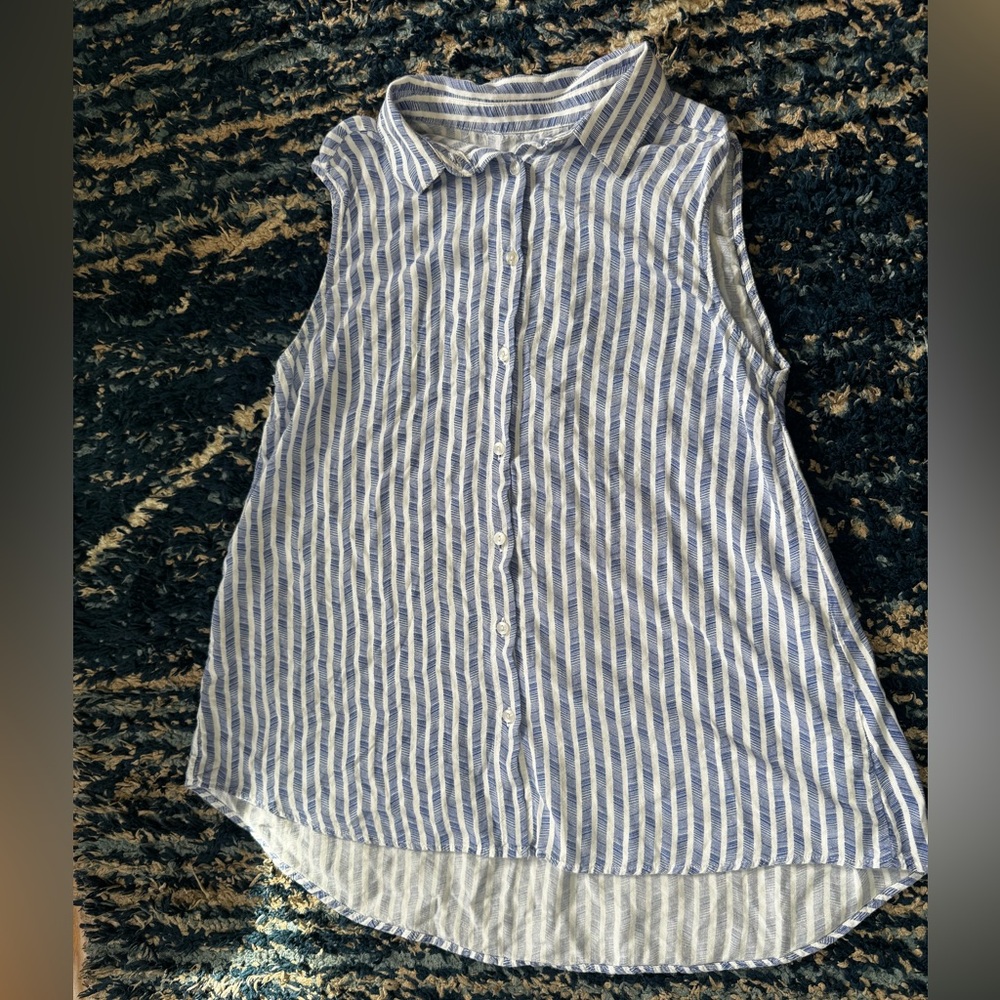 Women's Blue And White Striped Button Front Sleeveless Collard Top
